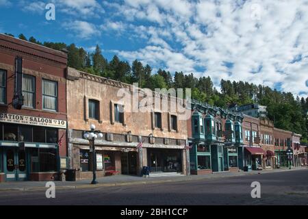 Deadwood, South Dakota conosciuto per i suoi famosi abitanti, Wyatt Earp, Calamity Jane e Wild Bill Hickok. La scoperta dell'oro nel 1974 lo rese ricco. Foto Stock