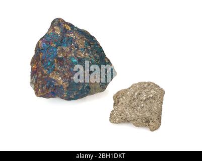 Piriti naturali su sfondo bianco Foto Stock