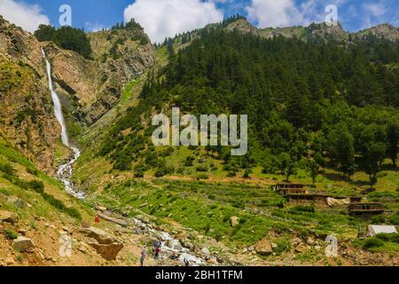 Cascate di Kalam Osho, Swat Valley Pakistan. Foto Stock