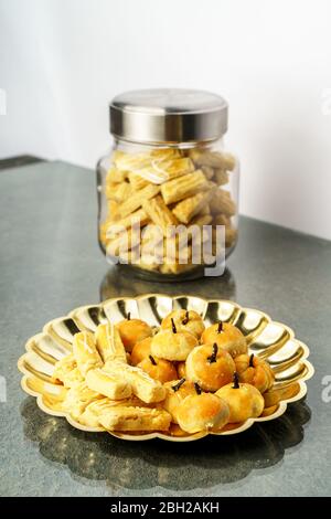 set di tradizionale spuntino indonesiano del ramadan. nastar Foto Stock