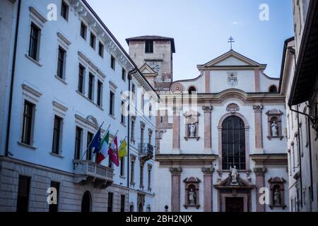 Trento, Italia - 15 agosto 2019: Veduta della Chiesa di San Francesco Saverio in un giorno d'estate Foto Stock