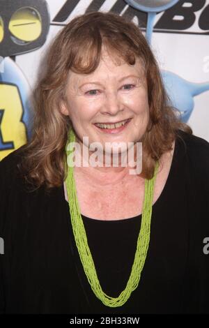 9 luglio 2013, New York, New York, USA: 23 aprile 2020: FILE: SHIRLEY KNIGHT, una attrice binominata dall'Academy Award, è morta a casa sua in Texas. Aveva 83 anni. FOTO: 9 luglio 2013 - New York, New York, USA: L'attrice SHIRLEY KNIGHT partecipa alla prima di New York di 'Turbo' che si tiene presso AMC Loews Lincoln Square. (Credit Image: © Nancy Kaszerman/ZUMA Wire) Foto Stock