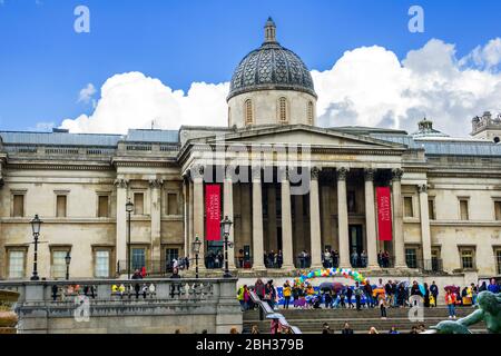 National Gallery Trafalgar Square Londra Inghilterra Regno Unito Capital River Tamigi Regno Unito Europa UE Foto Stock