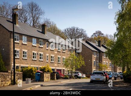 Regno Unito, Inghilterra, Cheshire, Bollington, Ingersley vale, nuovo alloggiamento sul sito industriale ex accanto a Shrigley Dyers Foto Stock