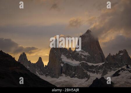 Tramonto sul Monte Fitz Roy in Patagonia Argentina Foto Stock