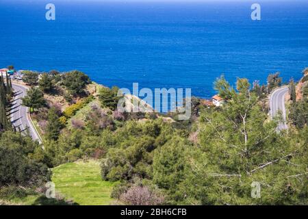 Primavera nel villaggio di Pomos, Paphos, Cipro Foto Stock