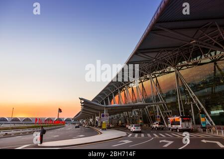 Guangzhou, Cina – 24 settembre 2019: Terminal 1 dell'aeroporto internazionale di Baiyun all'aeroporto di Guangzhou (CAN) in Cina. Foto Stock