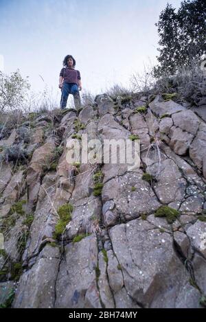 Volcà de Can Guilana, (columnes basàltiques en una disjunció hexque perfeta), Sant Julià de Ramis/Sarrià de Ter, Gironès, Catalunya Foto Stock