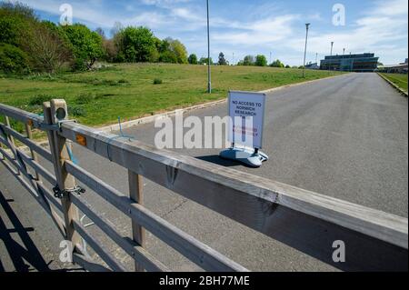 Regno Unito Coronavirus. Stazione di prova, Norwich, Norfolk, UK, 24 aprile 2020 la stazione di prova del coronavirus si trova chiusa e vuota oggi a Norwich, Norfolk. Credit Jason Bye/Alamy Live News Foto Stock