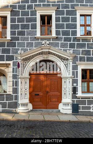 Portale d'ingresso rinascimentale, edificio a Peterstrasse, Goerlitz, Sassonia, Germania Foto Stock