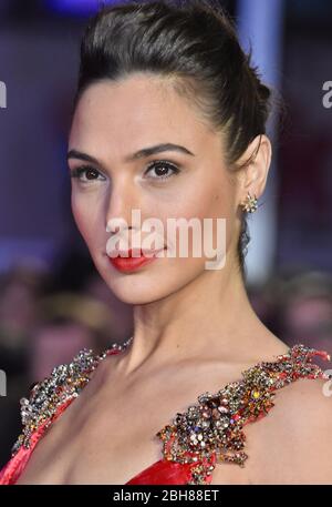 Gadot. "Batman contro Superman: Dawn of Justice", Odeon Leicester Square, Londra. REGNO UNITO Foto Stock