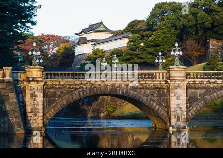 Giappone, Honshu, Tokyo Imperial Palace, Nijubashi Bridge Foto Stock