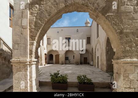 Italien, Mezzogiorno, Apulien / Puglia, Provinz Foggia, Manfredonia, Abtei San Leonardo di Siponto, Abbazia di San Leonardo in lama Volara Foto Stock