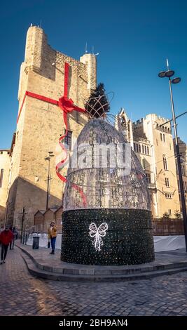 Torre difensiva Gilles Aycelin e municipio a Narbonne. Costruito tra il XII e XIII secolo. Foto Stock