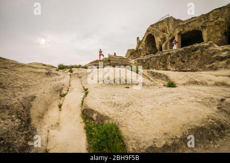 Georgia, Uplistsikhe, città grotta del 7 ° secolo, visitatori, senza uscite Foto Stock