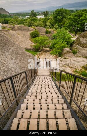 La Georgia, Uplistsikhe, VII secolo grotta city, ad alto angolo di visione Foto Stock