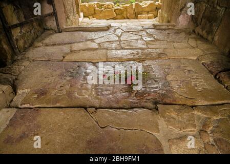 La Georgia, Kutaisi, Monastero di Gelati, la tomba del re David il Costruttore Foto Stock