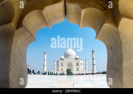 Taj Mahal vista esterna, Agra, Uttar Pradesh, India Foto Stock