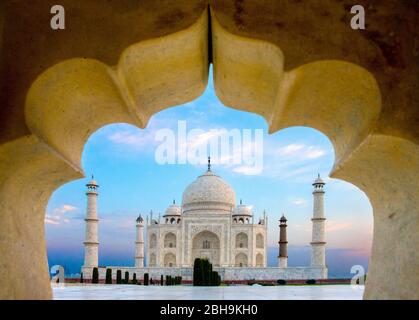 Taj Mahal vista esterna, Agra, Uttar Pradesh, India Foto Stock