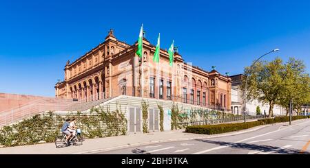 Germania, Amburgo, Glockengießerwall, Hamburger Kunsthalle (Art Hall), edificio della fondazione, museo, museo d'arte, ciclisti, ciclismo Foto Stock