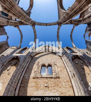 Rovine della Igreja do Carmo, Lisbona Foto Stock