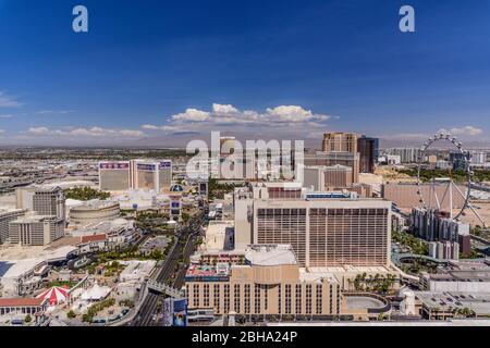 USA, Nevada, Clark County, Las Vegas, Las Vegas Boulevard North, The Strip, Blick vom Paris Las Vegas Torre Eiffel Foto Stock