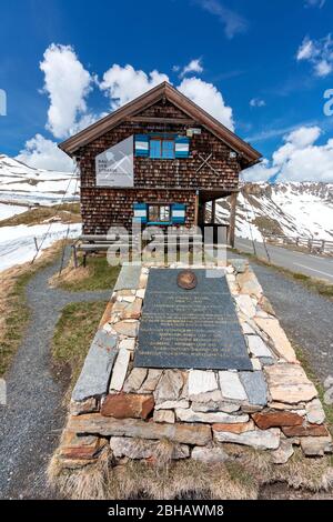 Mostra Bau der Straße presso il Fuscher Lacke, la strada alpina Grossglockner, il Parco Nazionale degli alti Tauri, stato di Salisburgo, Austria Foto Stock