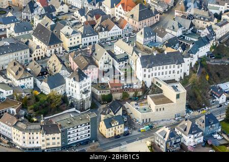 Veduta aerea del nuovo edificio museale Südwestfalen, Arnsberg, Sauerland, Renania Settentrionale-Vestfalia, Germania. Foto Stock