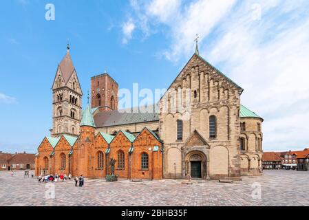 Danimarca, Jutland, Ribe (la città più antica della Danimarca), la Cattedrale di Ribe con la torre del cittadino a piedi (Borgertårnet), il punto di riferimento della città. Foto Stock