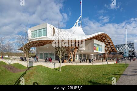 Francia, Lorena, Metz, Centre Pompidou-Metz, architetto: Shigeru Ban. Foto Stock