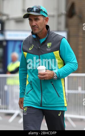 L'allenatore australiano Justin Langer arriva al 1° Central County Ground di Hove in vista del One Day Tour Match tra Sussex e Australia. Giugno 07 2018 Foto Stock