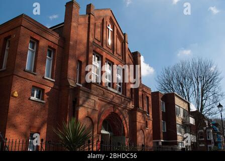 Via elevazione Chiesa cinese culto e Ministero Centro (WMC) 69-71 Brook Green, Hammersmith, Londra W6 di Delissa Joseph Foto Stock
