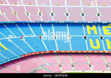Barcellona, Spagna, 14 marzo 2019: Primo piano delle tribune multilivello stand di Camp Nou. Nou Camp è lo stadio della squadra di calcio di Barcellona, il più grande stadio della Spagna. Foto Stock