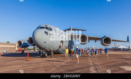 McDonnell Douglas/Boeing C-17 Globemaster III al 2019 Wings Over Houston airshow a Ellington Field a Houston, Texas. Foto Stock