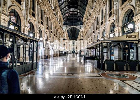 galleria vittorio emanuele durante la città di Milano durante l'emergenza Coronavirus, , Milano, Italia, 19 Apr 2020 Foto Stock