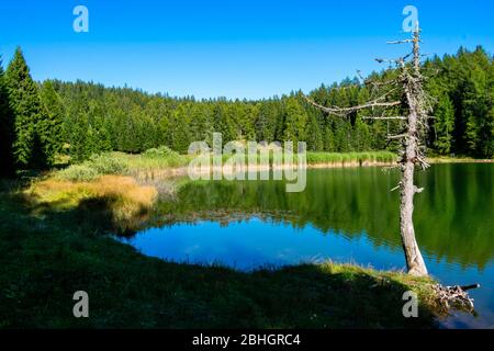 Alto Adige, Italia - 15 settembre 2019 - il lago alpino di Santa Maria Foto Stock