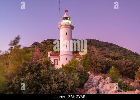 Faro a capo Gelidonya nel mare Mediterraneo, Antalya. Foto Stock