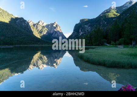 Bella scena al Lage di Dibbiaco Foto Stock