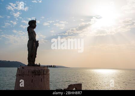 Bhopal / India 11 marzo 2019 Statua del re raja bhoj nella città di lago superiore Bhopal in Madhya Pradesh India Foto Stock