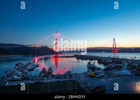 Yavuz Sultan Selim Bridge ad Istanbul in Turchia. Terzo Ponte sul Bosforo e nord autostrada Marmara. Foto Stock