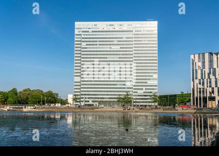 Dreischeibenhaus Landeshauktstadt Duesseldorf, Nordrhein-Westfalen, Deutschland, Europa | capitale dello Stato federale Duesseldorf, Renania settentrionale-Vestfalia, Foto Stock