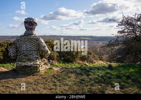 Guardando sopra la valle dell'usura da sud di Durham City con l'uomo di vimini Foto Stock