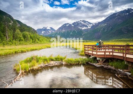 Fiume Eagle, Chugach Mountains, Anchorage, Alaska, U.S.A. Foto Stock
