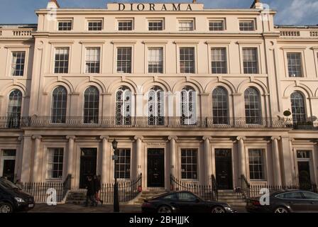 James Burton Neoclassico Regency Architecture Stucco Classico tradizionale Diorama Park Square East, Londra NW1 di John Nash Foto Stock