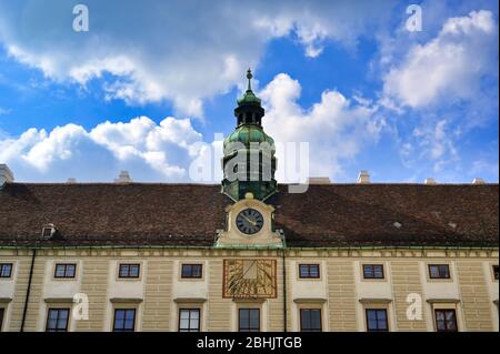 Vienna, Austria - 19 maggio 2019 - il Palazzo Hofburg è un complesso di palazzi della dinastia asburgica situata a Vienna, Austria. Foto Stock