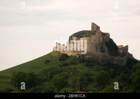 Le rovine della Cittadella di Rupea del XIII secolo in Romania Foto Stock