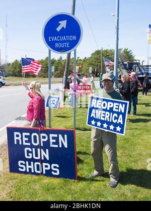 Un rally aperto a Cape Cod, Massachusetts, durante lo spegnimento di Covid 19 Foto Stock