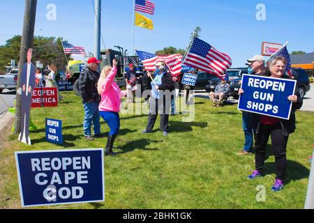 Un rally aperto a Cape Cod, Massachusetts, durante lo spegnimento di Covid 19 Foto Stock