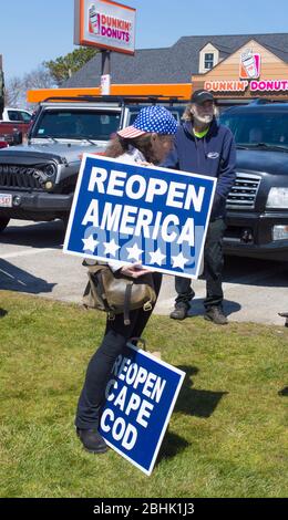 Un rally aperto a Cape Cod, Massachusetts, durante lo spegnimento di Covid 19 Foto Stock