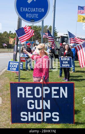 Un rally aperto a Cape Cod, Massachusetts, durante lo spegnimento di Covid 19 Foto Stock